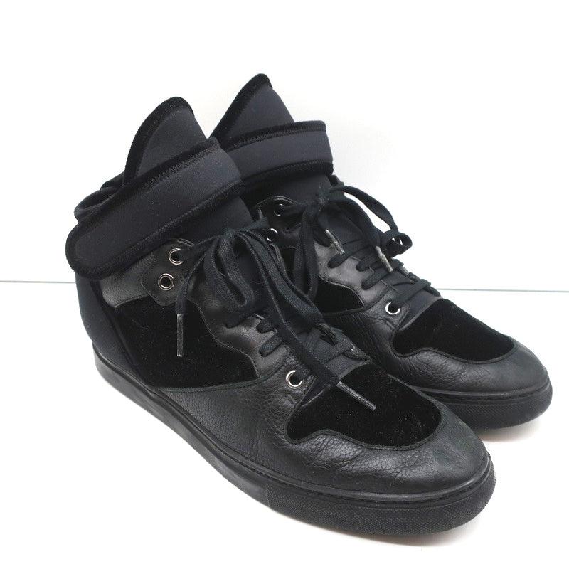Black Velvet Casual Shoes Design by Ssavarto at Pernia's Pop Up Shop 2024